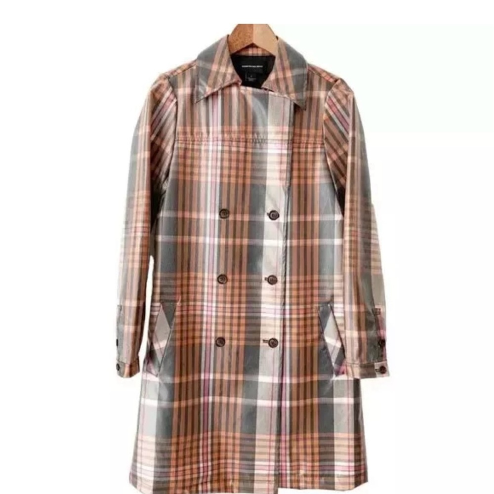 Gorgeous raincoat